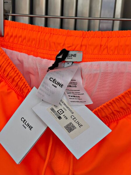 Apparel — TGtdKwtN0dUo view 5