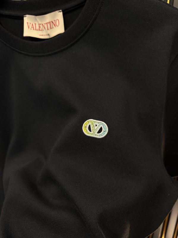 Apparel — TGtrgTl6tOFj view