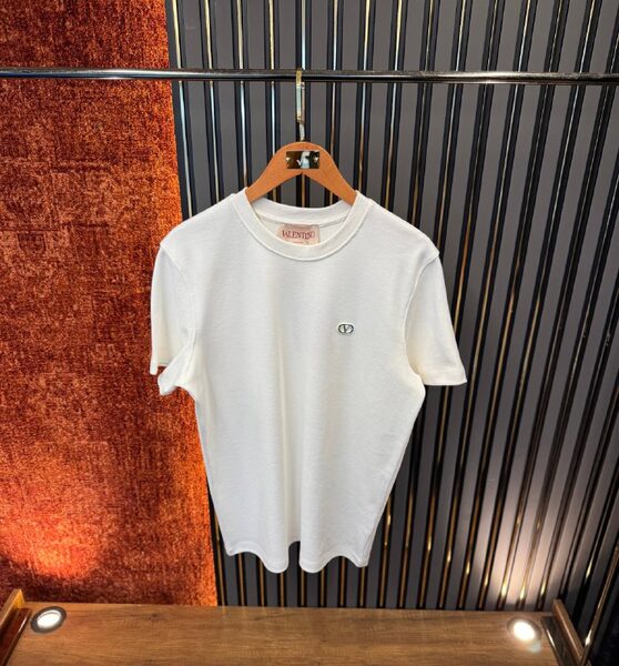 Apparel — TGtrgTl6tOFj view 4
