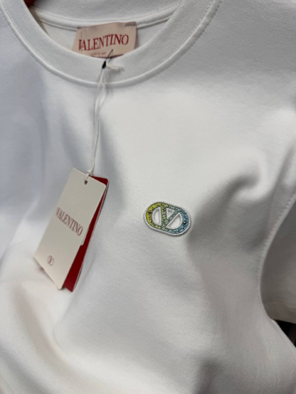 Apparel — TGtrgTl6tOFj view