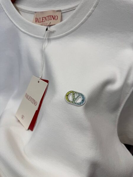 Apparel — TGtrgTl6tOFj view 6