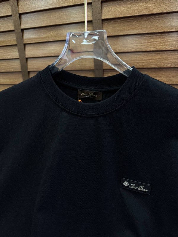 Apparel — TGts1noDZesx view