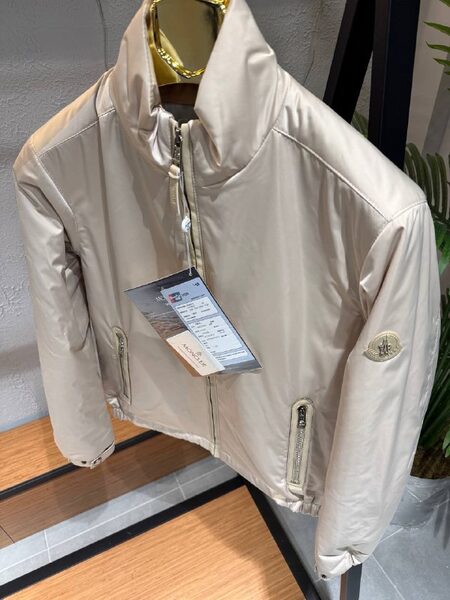 Apparel — TGtxfIc2Sfsp view 2
