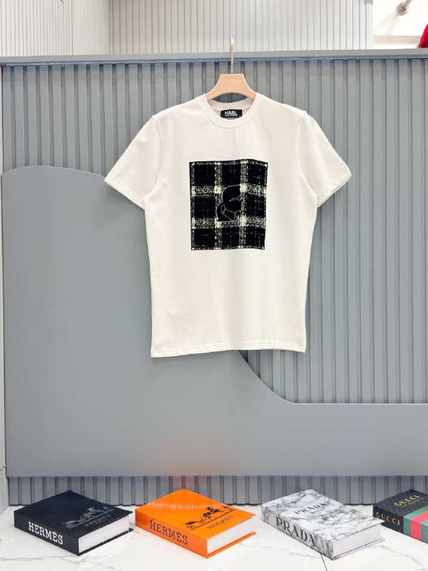 Apparel — TGu4v7pDOAoA