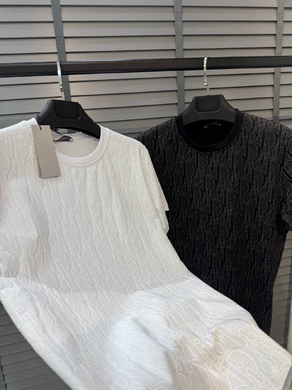 Apparel — TGuGns1mCJOy