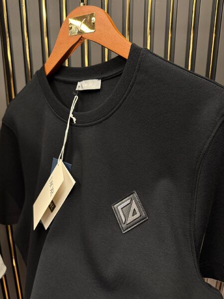 Apparel — TGuK32jSVEkq view 6