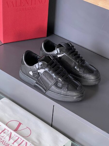 Men's Sneakers — TGuN7cbOZ5Zw