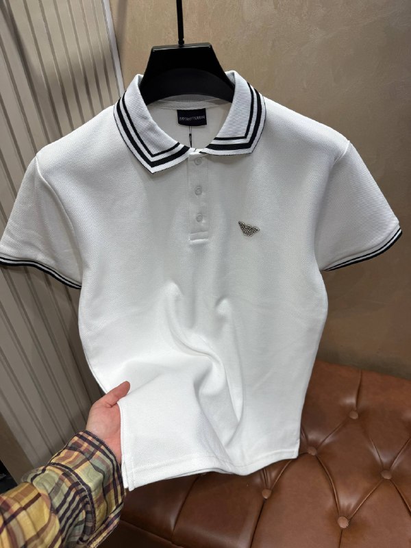 Apparel — TGuXWtCHjaOo view
