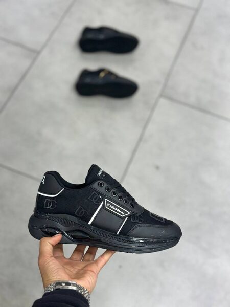 Men's Sneakers — TGuXn72wFAGg view 2