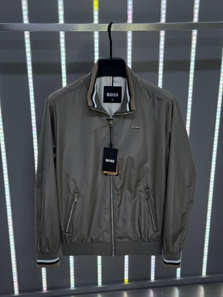 Apparel — TGu_QsEks0M4