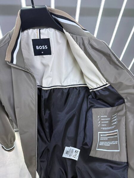 Apparel — TGu_QsEks0M4 view 3