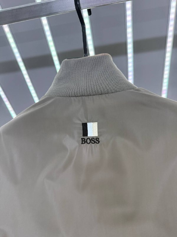 Apparel — TGu_QsEks0M4 view
