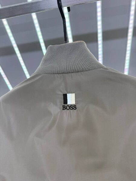 Apparel — TGu_QsEks0M4 view 4