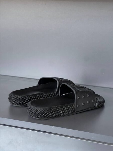 Men's Sneakers — TGuaFwF3Cak_ view 3
