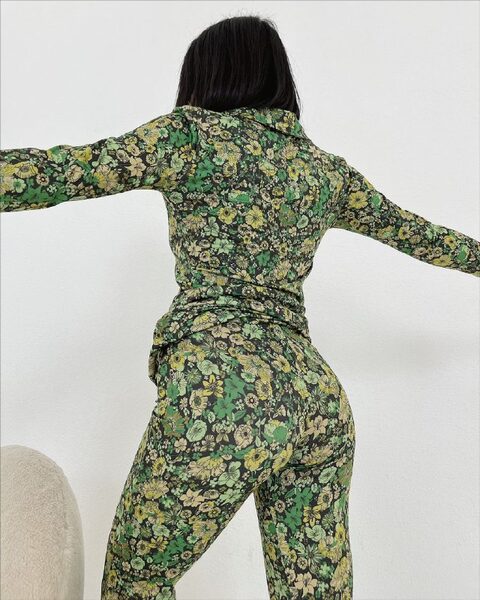 Apparel — TGujmx21p8Je view 3