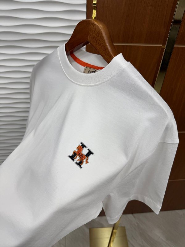Apparel — TGujppB7otMr view