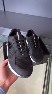 Men's Sneakers — TGuvB7Obv5Sq view