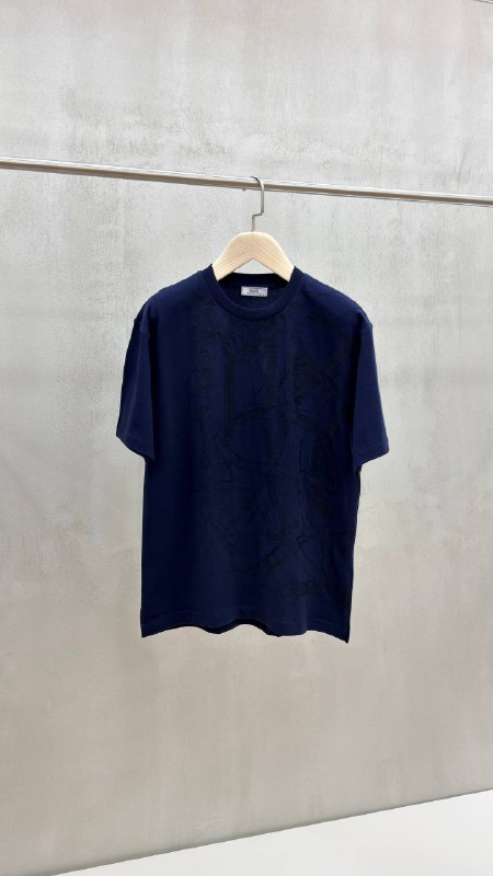 Apparel — TGuyN9q-EjhU view