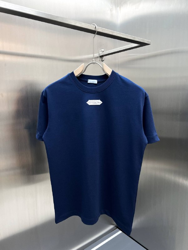 Apparel — TGv-F4i5ahwO