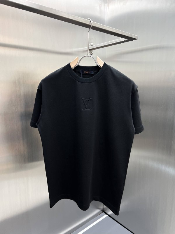 Apparel — TGv3x9ewaHkg