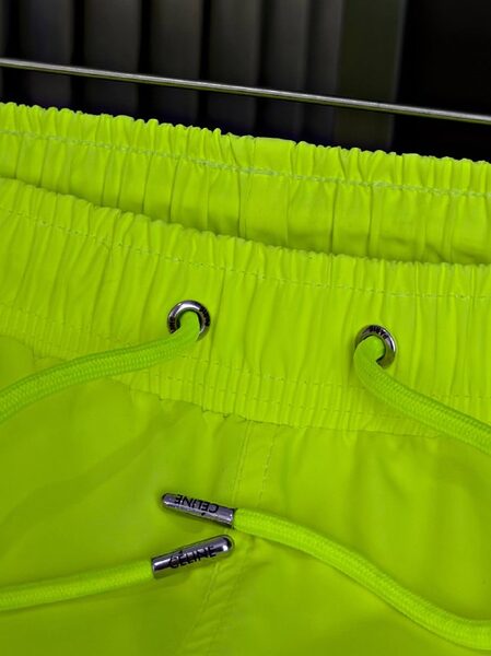 Apparel — TGv5DI5gBvOl view 2