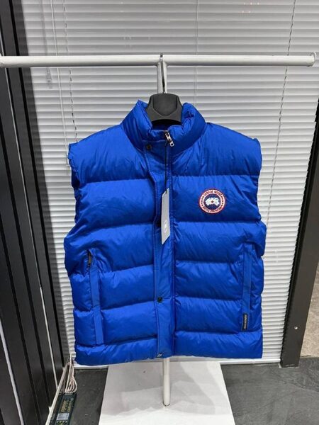 Apparel — TGv5XkyzjhFR view 3