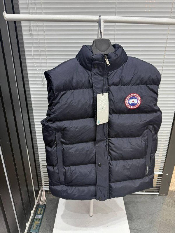 Apparel — TGv5XkyzjhFR view