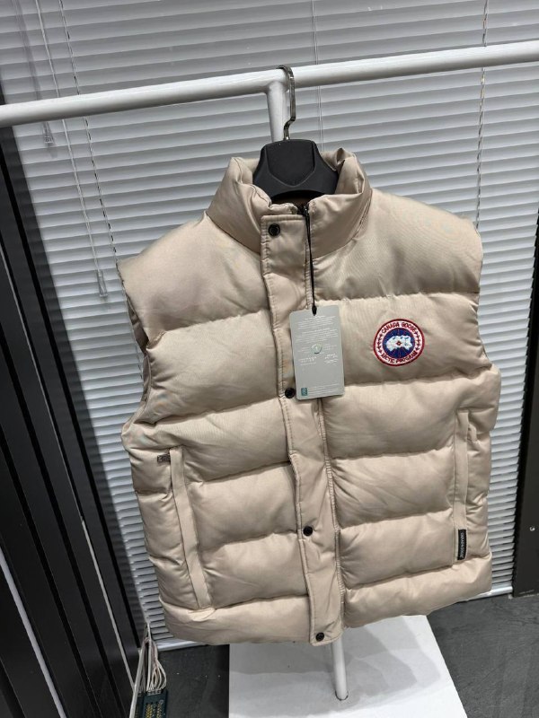 Apparel — TGv5XkyzjhFR view