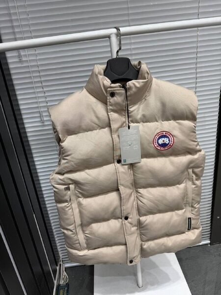 Apparel — TGv5XkyzjhFR view 5