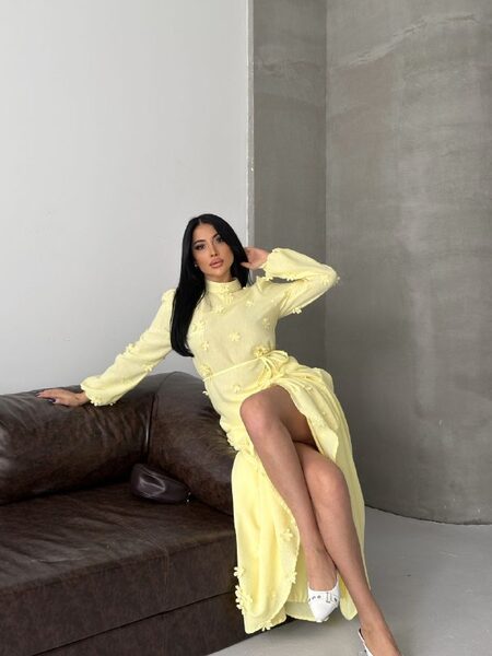 Apparel — TGvB0JzwN1Gt view 3