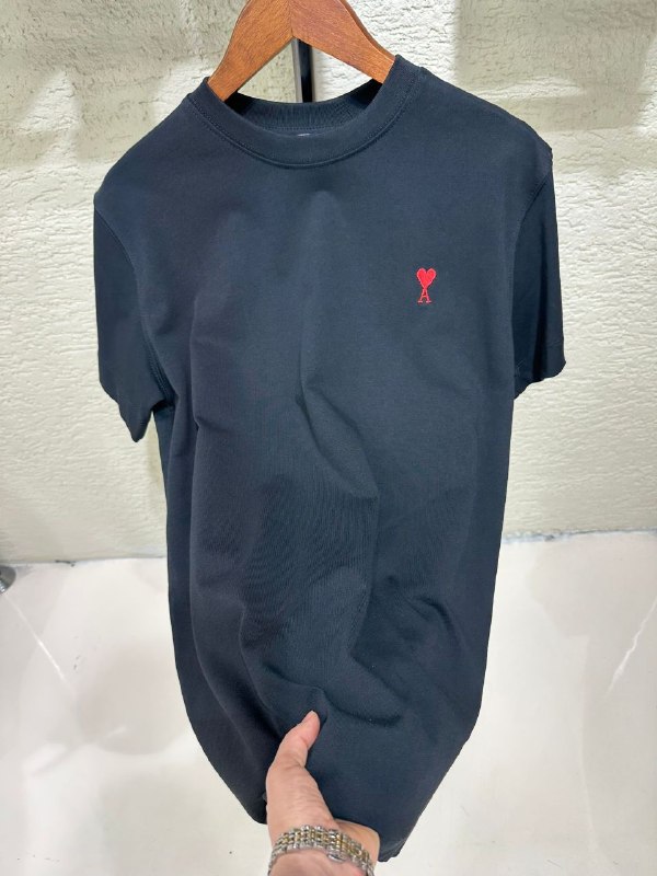 Apparel — TGvNoV5XHdzB view