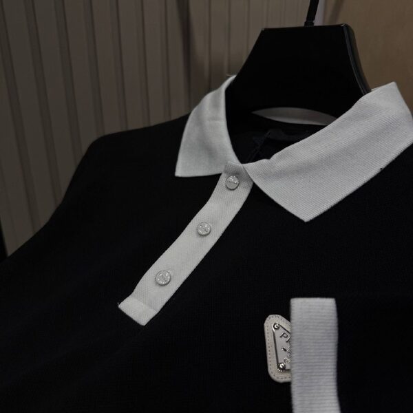 Apparel — TGvQ7zMFWPIk view 2