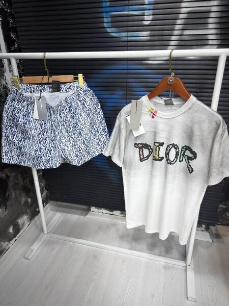 Apparel — TGvQuyHBslDv