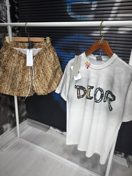 Apparel — TGvQuyHBslDv view 3
