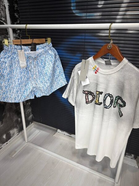 Apparel — TGvQuyHBslDv view 4