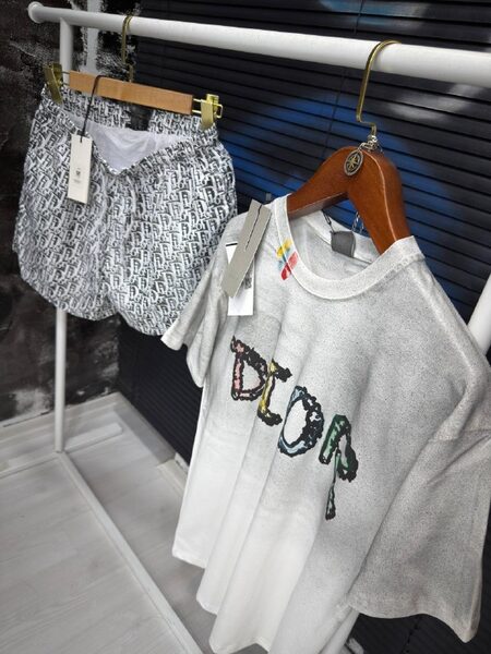 Apparel — TGvQuyHBslDv view 7