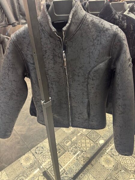 Apparel — TGvRjuU2P_fi view 3