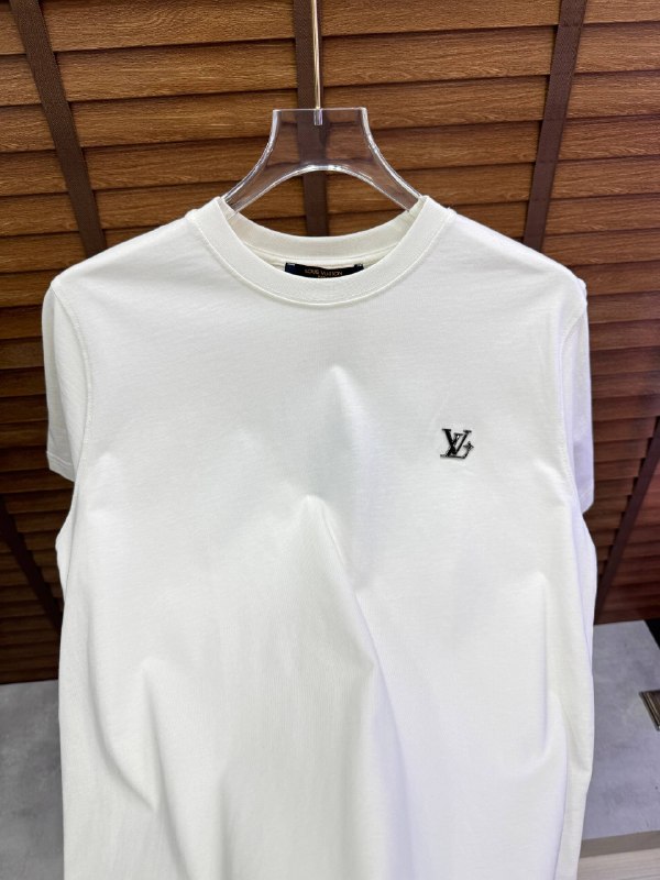 Apparel — TGvVlbxS5U3c