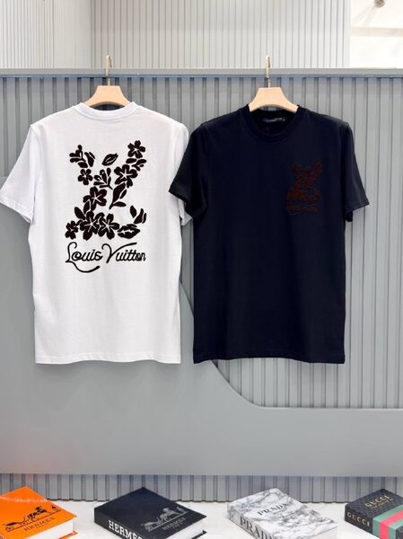 Apparel — TGvYKwfFirPS view 4