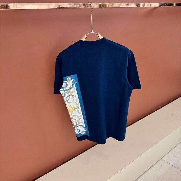 Apparel — TGvlUuZLVB4s view 5