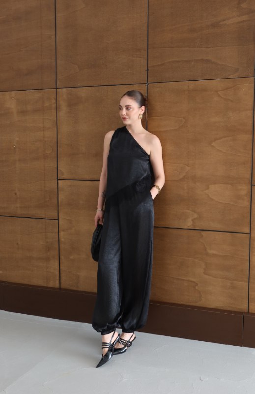 Apparel — TGvm3DzRE9Yw