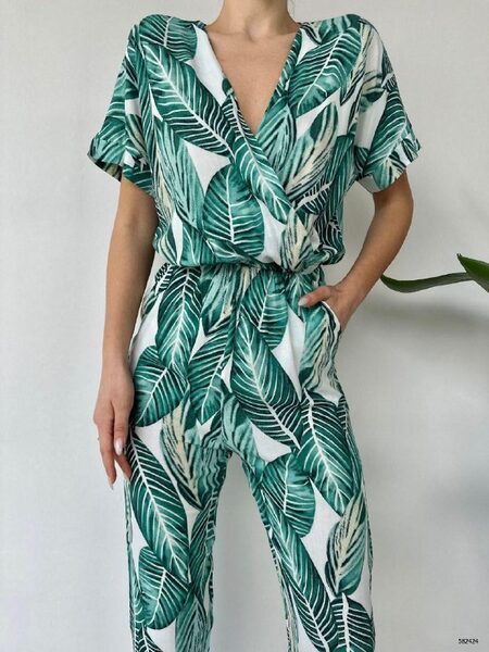 Apparel — TGvugrQOdrX0 view 5