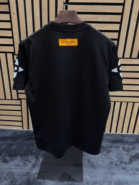 Apparel — TGvwFmDyrSgr view 4