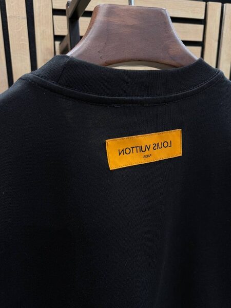 Apparel — TGvwFmDyrSgr view 5