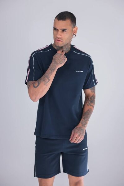 Apparel — TGvyV0mu9z4Q view 3