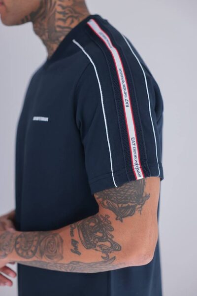 Apparel — TGvyV0mu9z4Q view 6