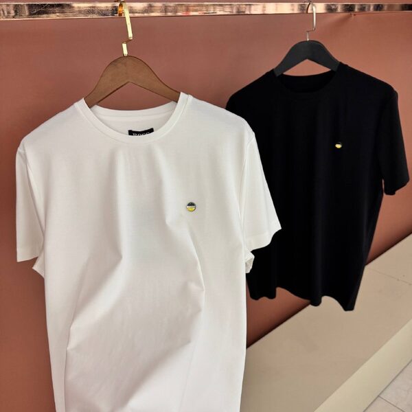 Apparel — TGwBSklM7AtY view 5