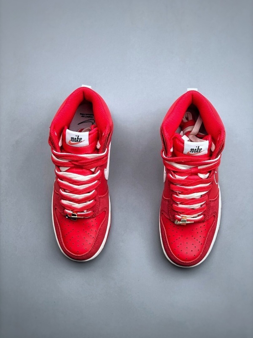 Nike SB Dunk High First Use University Red view